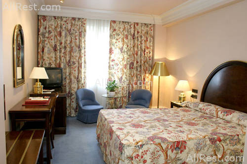 Lopez de Haro Hotel 3